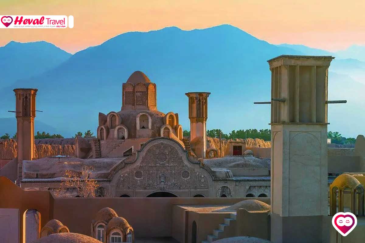 راهنمای کامل سفر به کاشان؛ از گلابگیری تا دیدنی های تاریخی